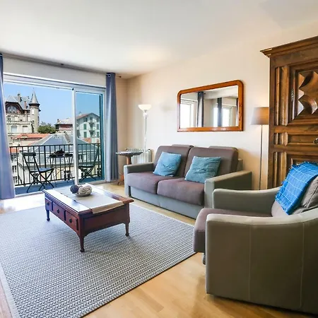 Luckey Homes - Place Du Port Vieux Apartment